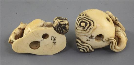 Two Japanese ivory netsuke of hares, 19th century, 4.5cm